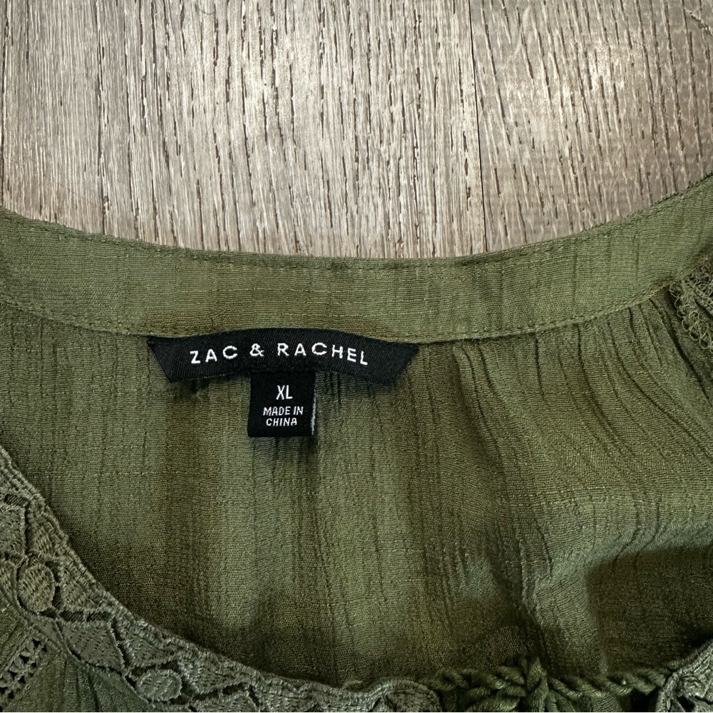 Zac & Rachel Green Puff Sleeve Peplum Blouse - Picture 2 of 8